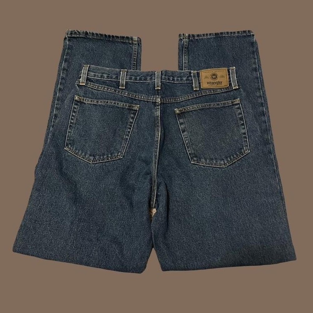 Dark Wash Wrangler Relaxed Fit Men's 34W X 34L